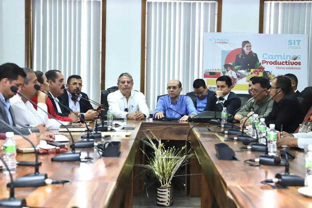 CN, AMHON y SIT afinan detalles para ejecutar mil 200 proyectos en la red vial productiva del país